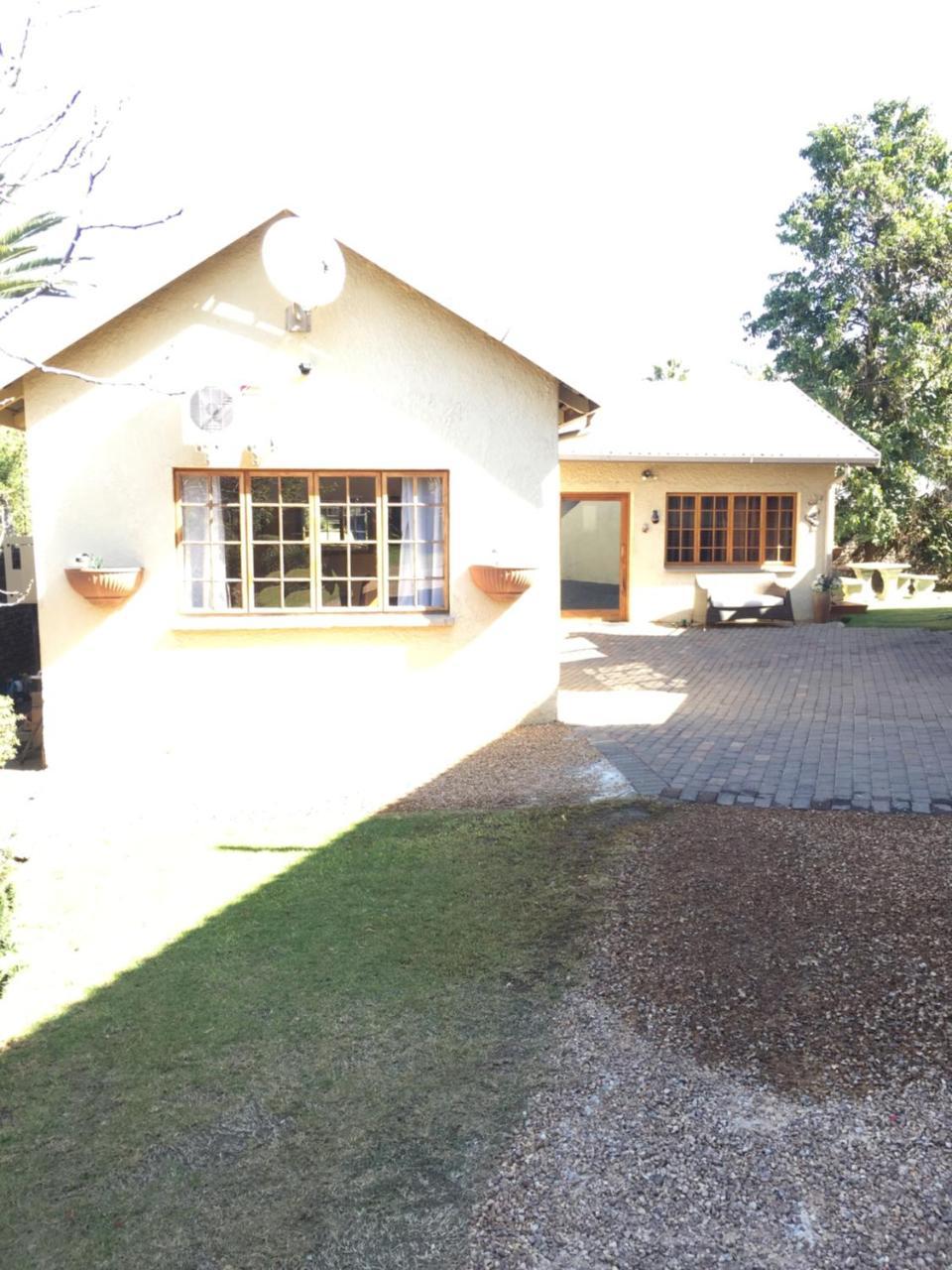 Eagle Crest Executive Lodge Edenvale Bagian luar foto