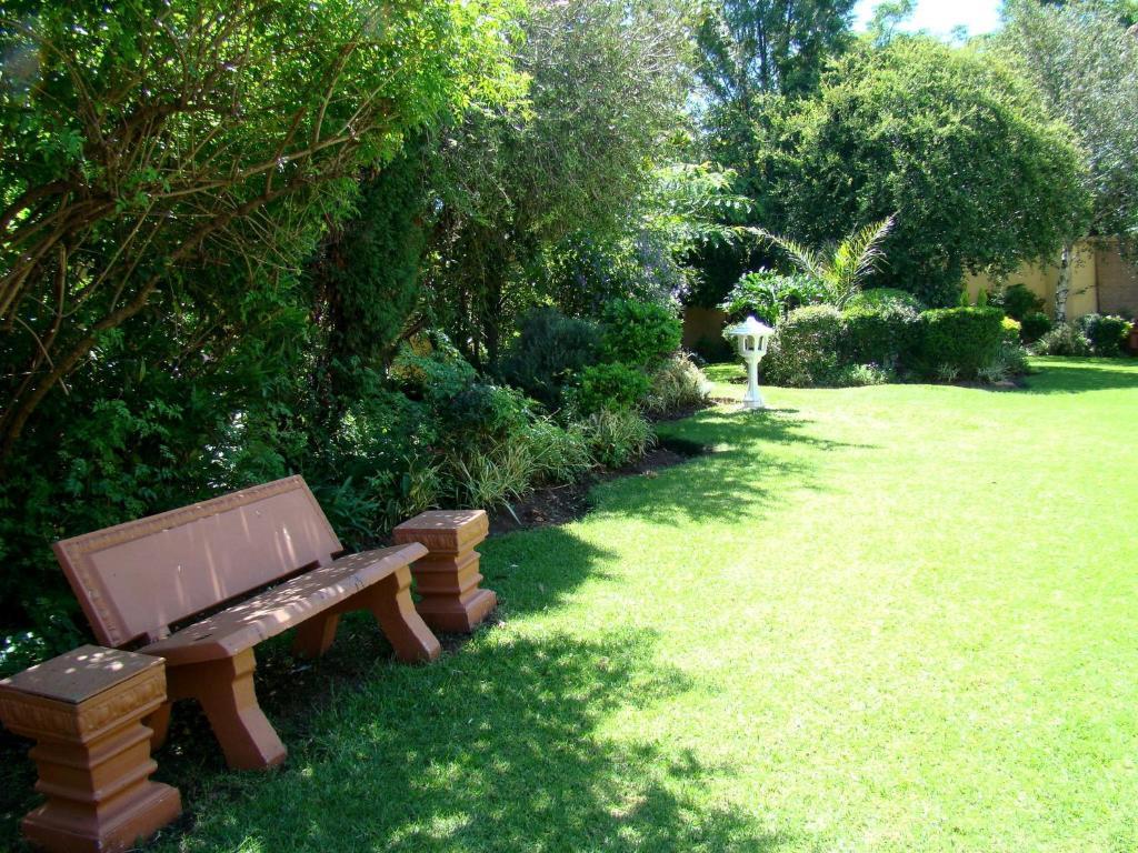 Eagle Crest Executive Lodge Edenvale Ruang foto